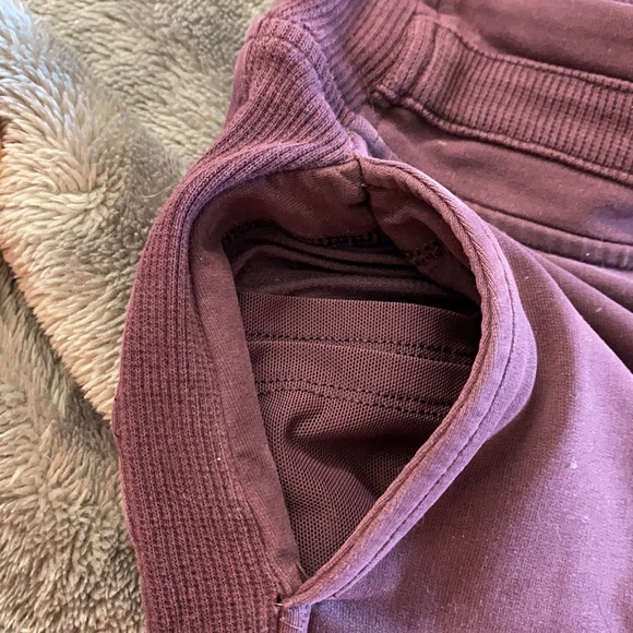 Lululemon joggers - Picture 4 of 9